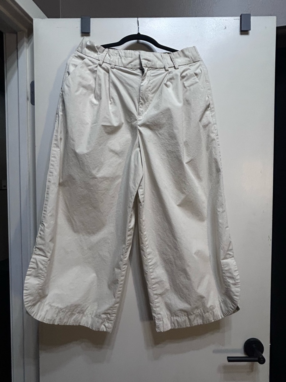 Women’s light khaki Wide-Leg cropped Pants